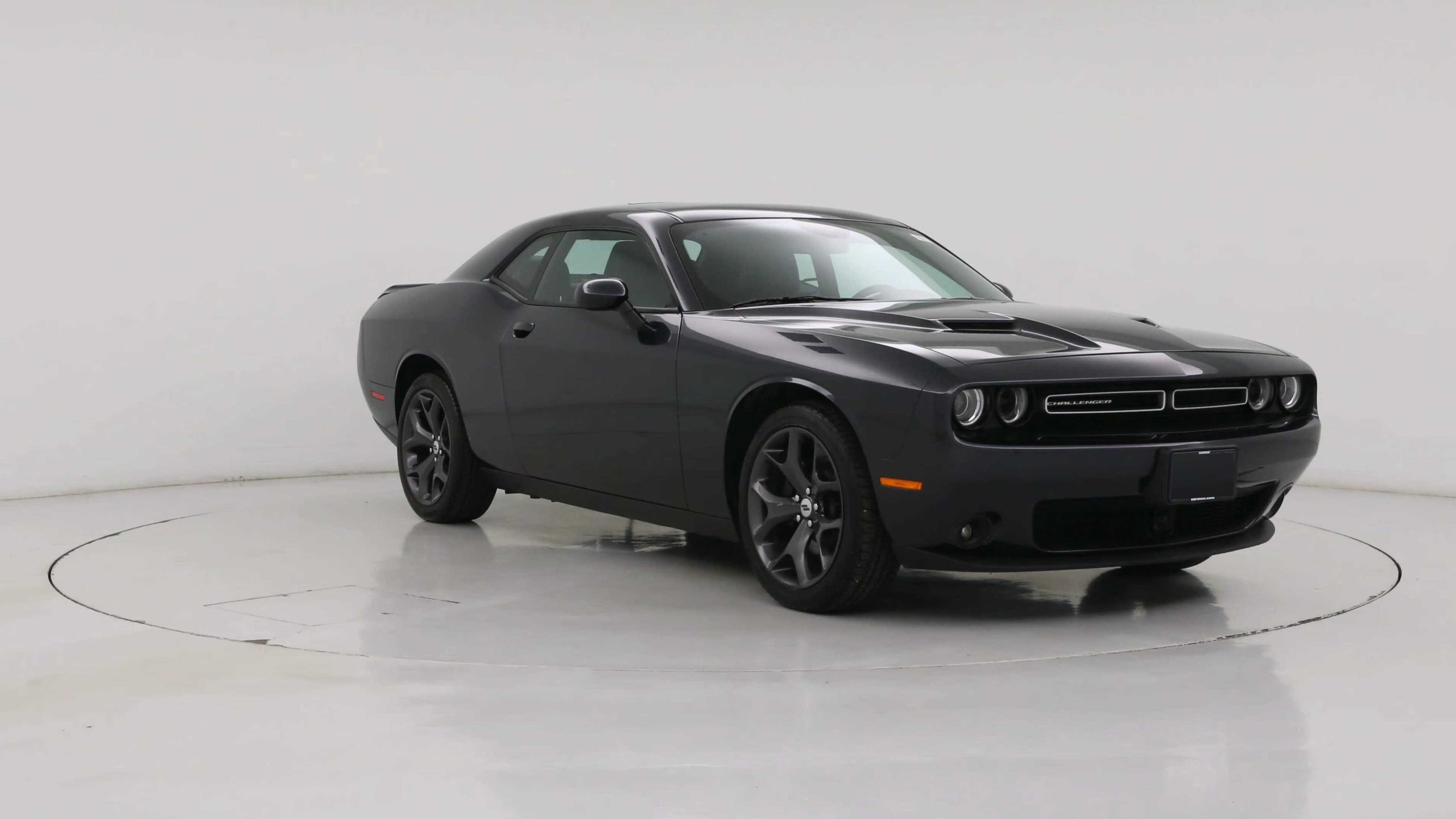 2018 Dodge Challenger SXT Plus's photo